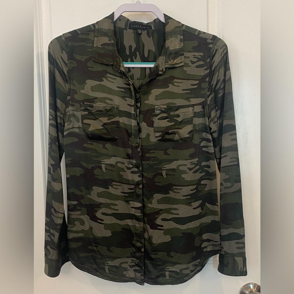 Sanctuary Button Up Long Sleeve Shirt Sz XS Green Camo SATINY!